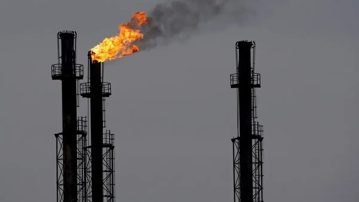 El petróleo retrocede tras el pacto entre Estados Unidos e Irán, pero la normalidad en el mercado tardará en regresar