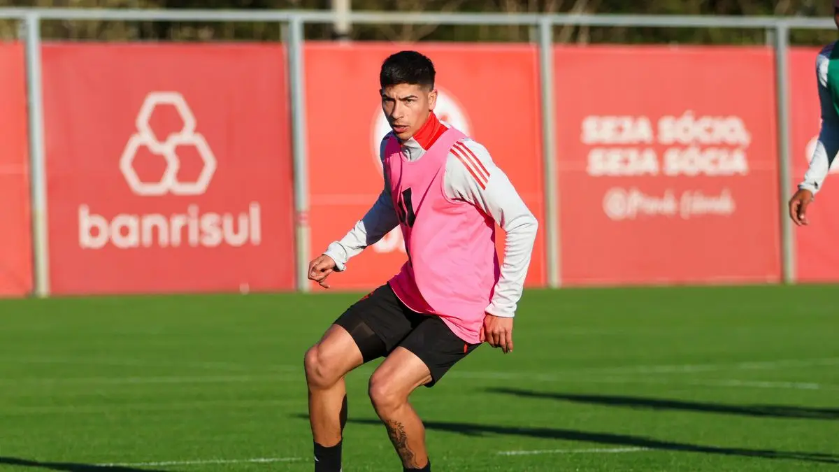 Nacional e Inter tuvieron un acercamiento por Alan Rodríguez, Jorge Bava lo llamó, pero el jugador por el momento no quiere volver a Uruguay; mirá lo que informan en Brasil