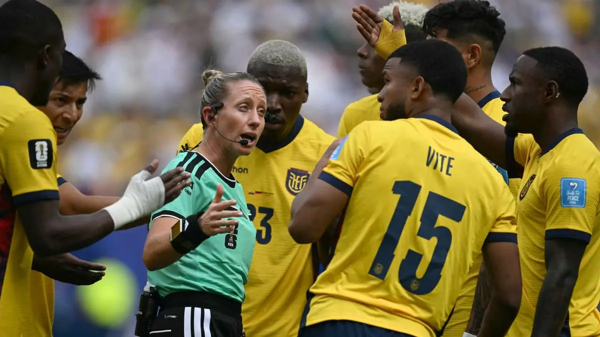 Ante las “fancams”, Onlyfans y sexualización en el Mundial 2026, no olvidemos mirar a lo que pasa con las mujeres en la cancha