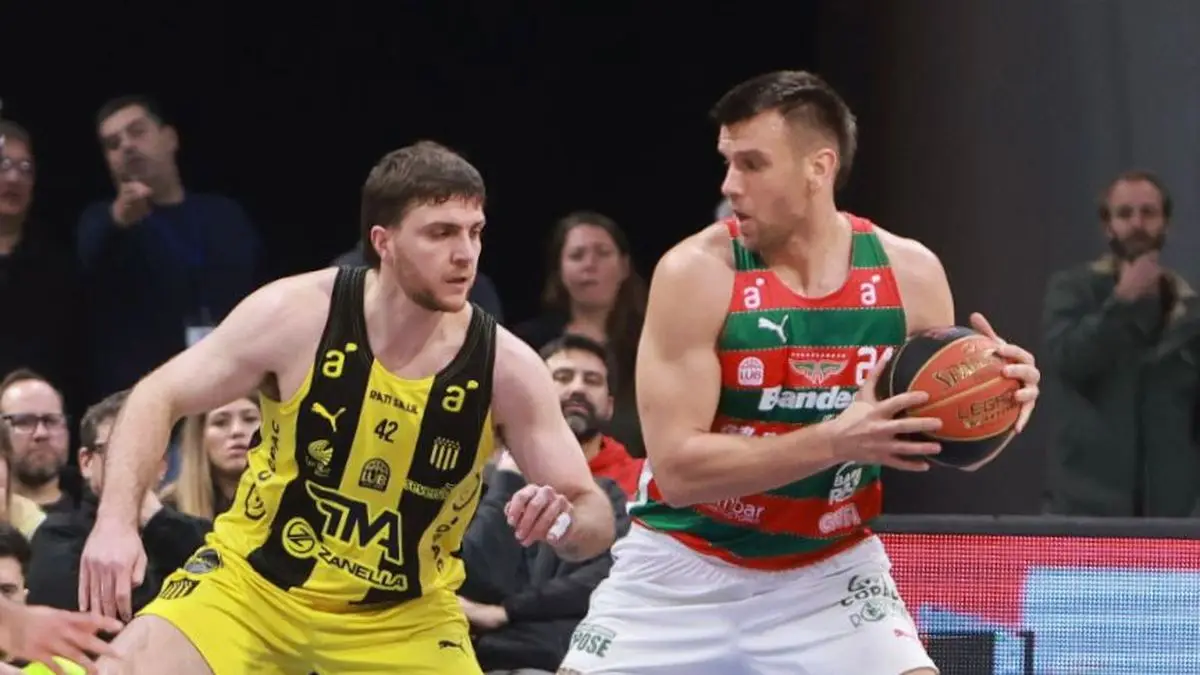 Aguada 71-80 Peñarol por las finales de la Liga Uruguaya de Básquetbol: el aurinegro ganó y quedó a un partido del título
