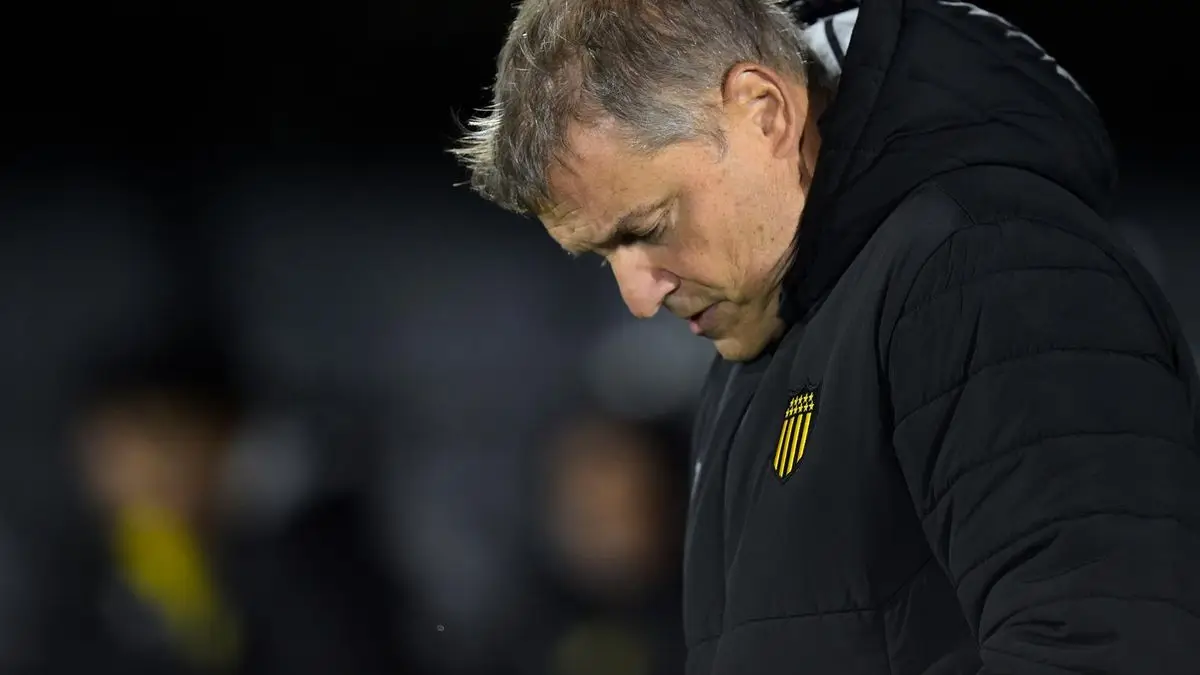 Peñarol y Diego Aguirre tienen su primer gran problema para el inicio del segundo semestre