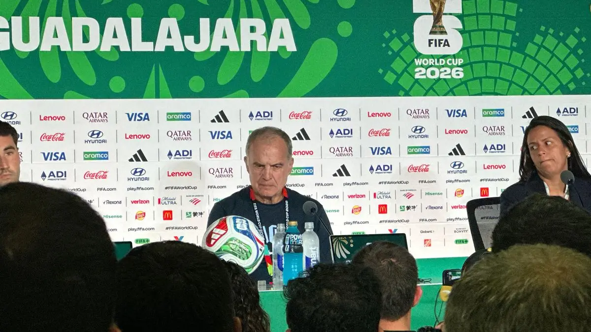 Marcelo Bielsa en conferencia antes del partido entre Uruguay y España por el Mundial 2026: “Habrá que defender” y “España es peor cuanto menos tiempo tiene la pelota”