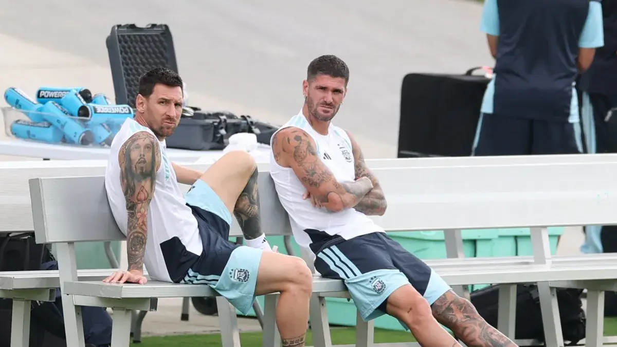 “Ganar y mantenerse ahí durante tantos años no es fácil”: Rodrigo De Paul palpitó el Argentina vs Inglaterra, destacó a su psicólogo y defendió a los defensas albicelestes de las críticas