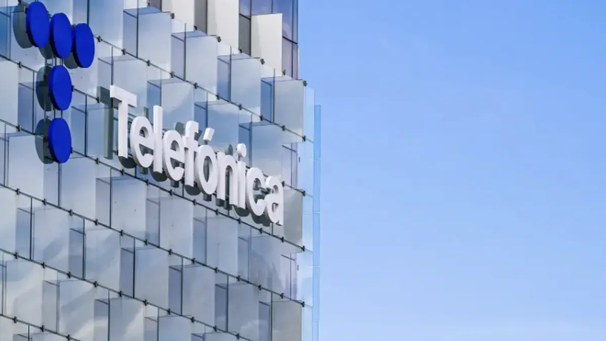 Telefónica acelera en el Ibex con el ‘efecto Vodafone’