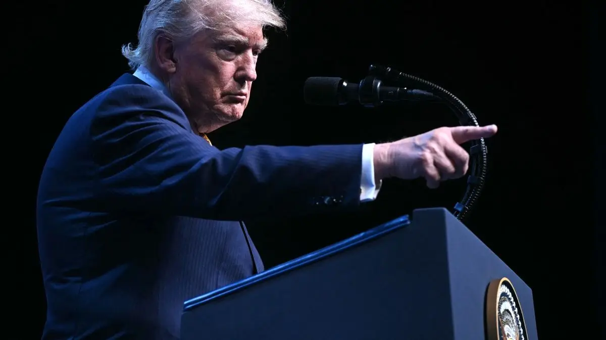 Trump desarticula agencia electoral independiente a 4 meses de las legislativas en EEUU: qué hay detrás de la medida