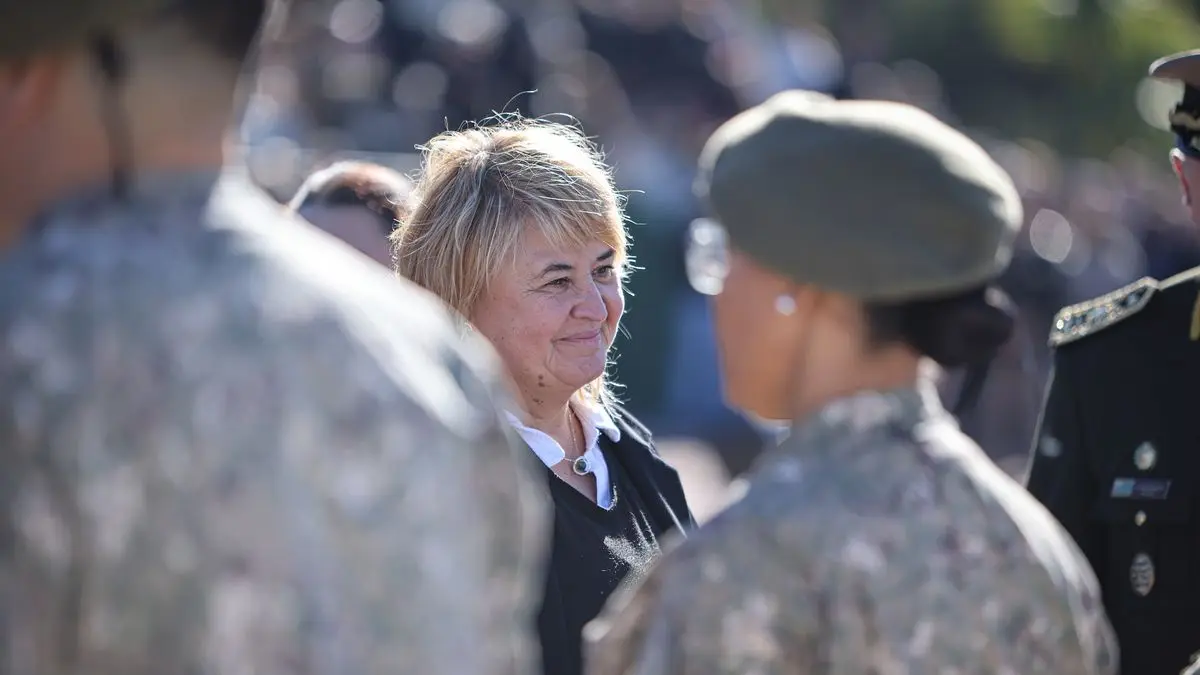 “No son los militares en la calle”, dijo ministra de Defensa sobre vehículos del Ejército que patrullarán con la Policía