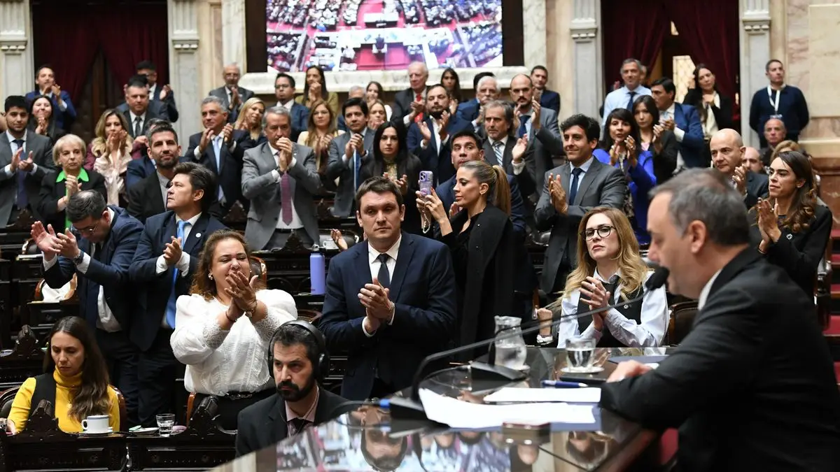 Moción de censura contra Manuel Adorni: la oposición pelea por un quórum imposible de alcanzar