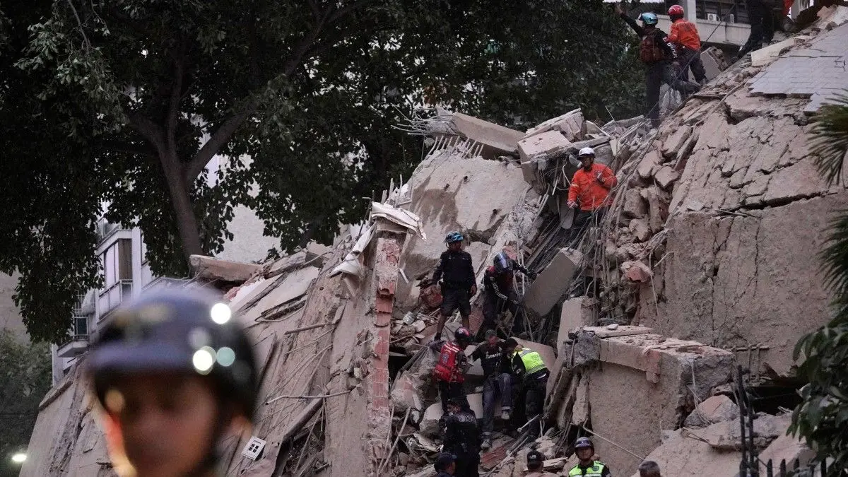 Un fuerte temblor sacudió Venezuela mientras se agotan las esperanzas de hallar sobrevivientes del doble terremoto
