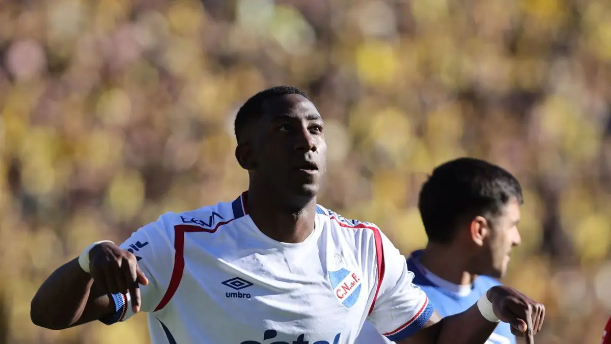 Lo que dijo Diego Aguirre sobre la posibilidad de que Gonzalo Carneiro, descartado en Nacional por Jorge Bava, llegue a Peñarol