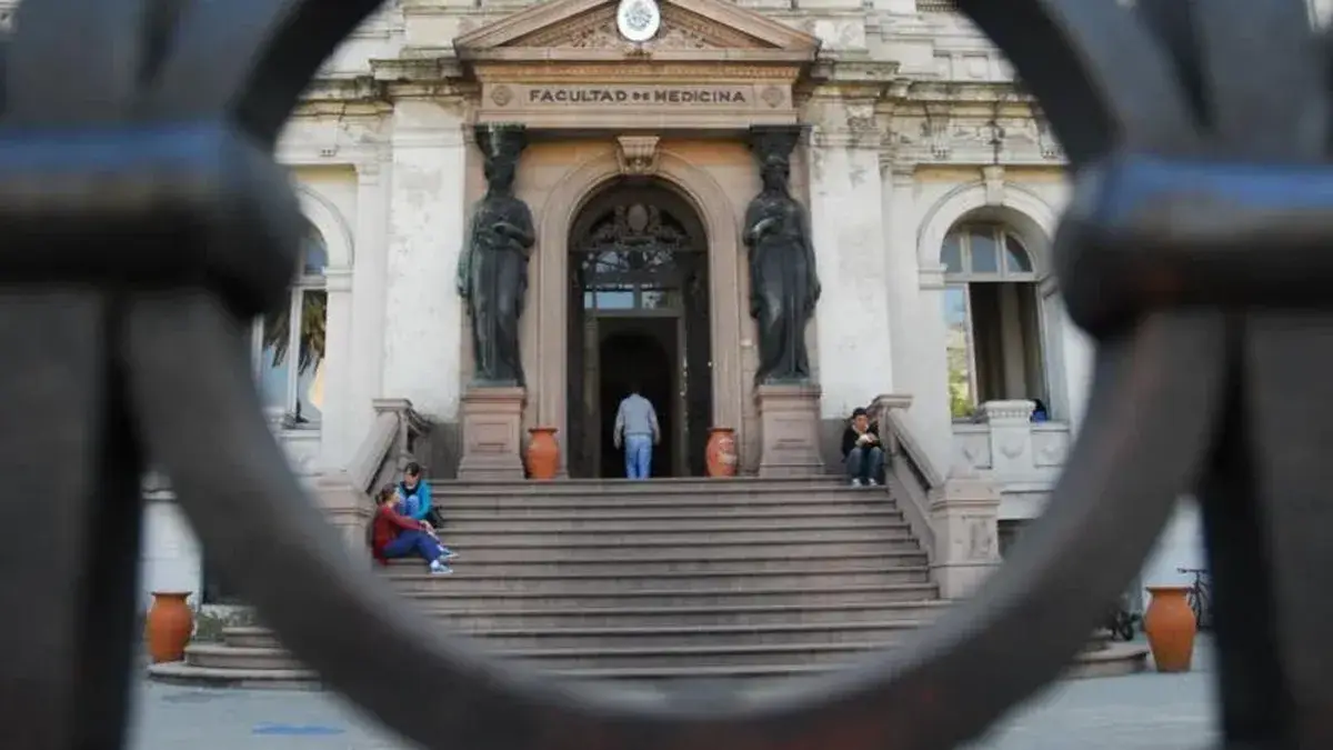 FEMI respalda y se solidariza con médica de Treinta y Tres imputada por usurpación de título