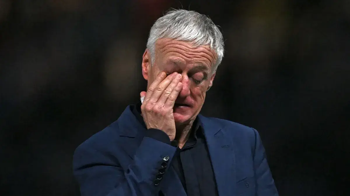 Fuerte repudio en Francia por una caricatura de Charlie Hebdo sobre Didier Deschamps tras la muerte de su madre