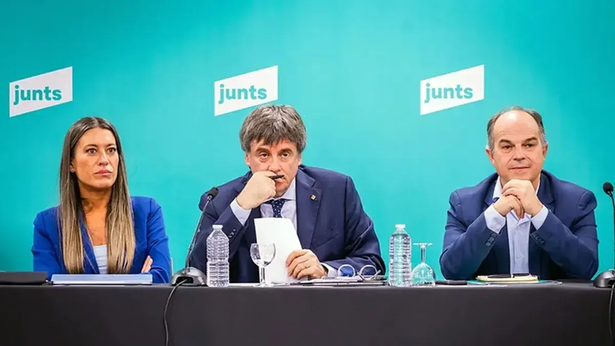 Junts reta a Núñez Feijóo y lo invita a Waterloo para negociar una moción de censura contra Pedro Sánchez