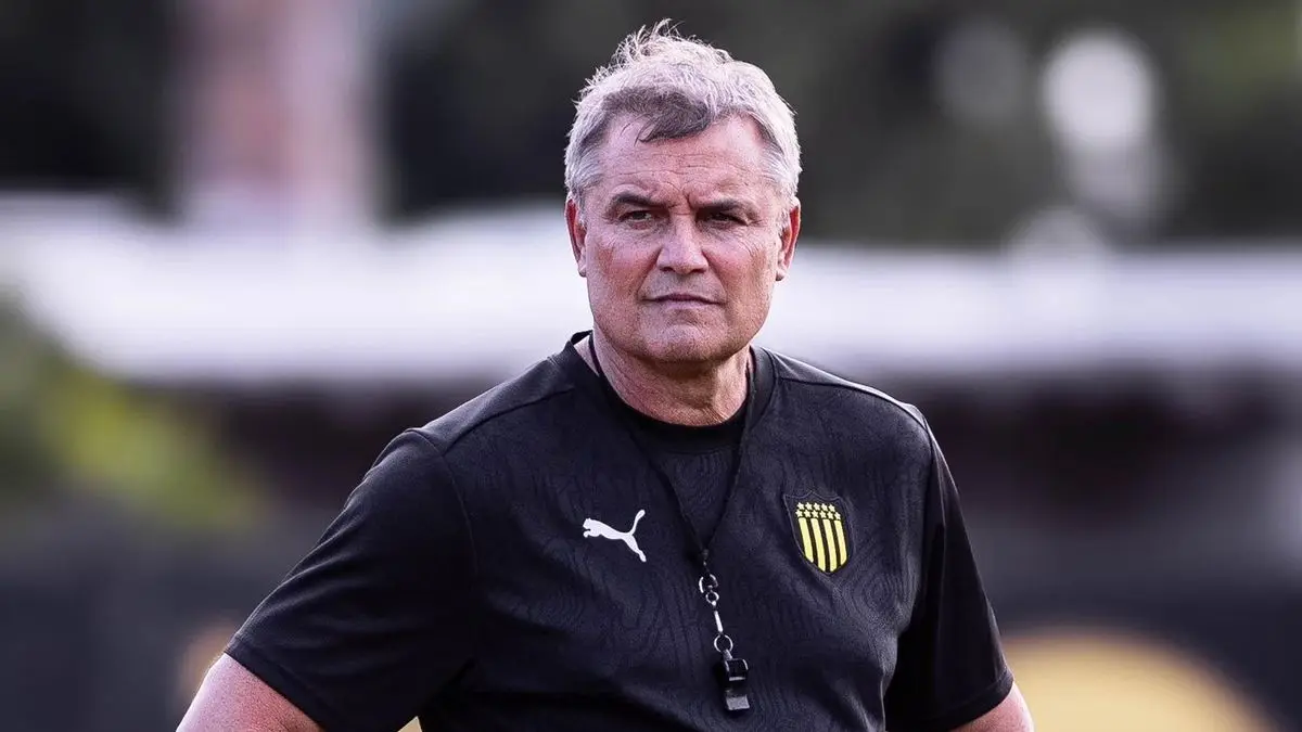 Diego Aguirre: el regreso que ilusiona a Peñarol, la obligación en la Liga AUF Uruguaya y una fuerte crítica tras la eliminación del Mundial 2026