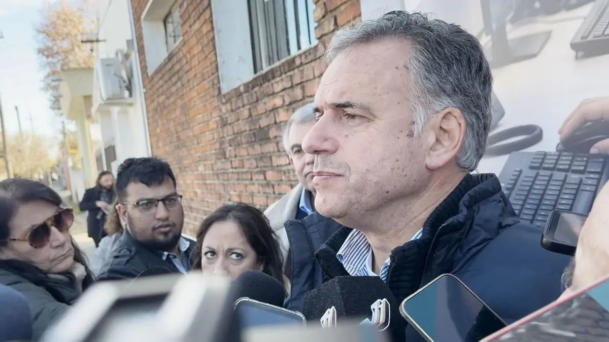 “La decisión está tomada”, dijo Orsi sobre los vehículos del Ejército para patrullar barrios, “no es un tema de imagen”