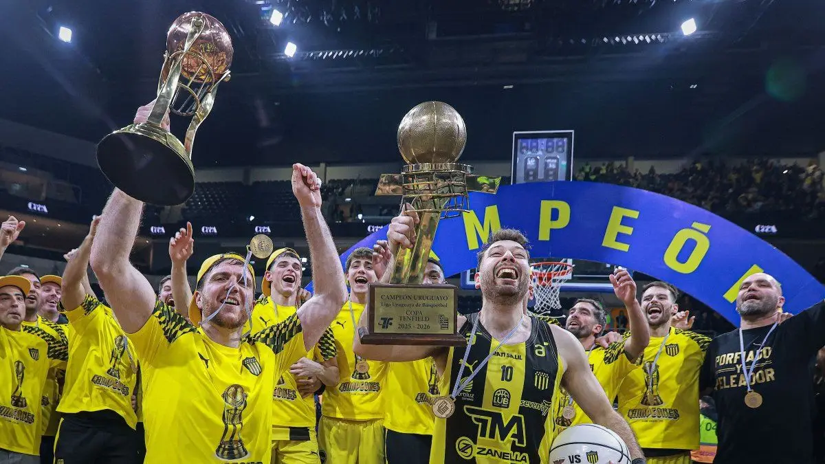Peñarol campeón del básquetbol uruguayo tras 44 años: venció 107-92 a Aguada y conquistó la Liga