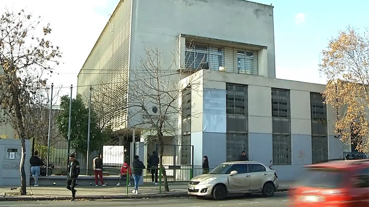 Sindicato de profesores de Secundaria realiza un paro y ocupación este lunes en el Liceo 72 del Cerro