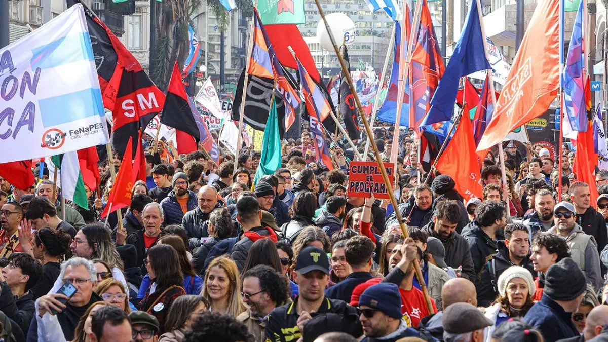 Convocan a un paro en las empresas públicas este miércoles por presupuesto y contra los recortes