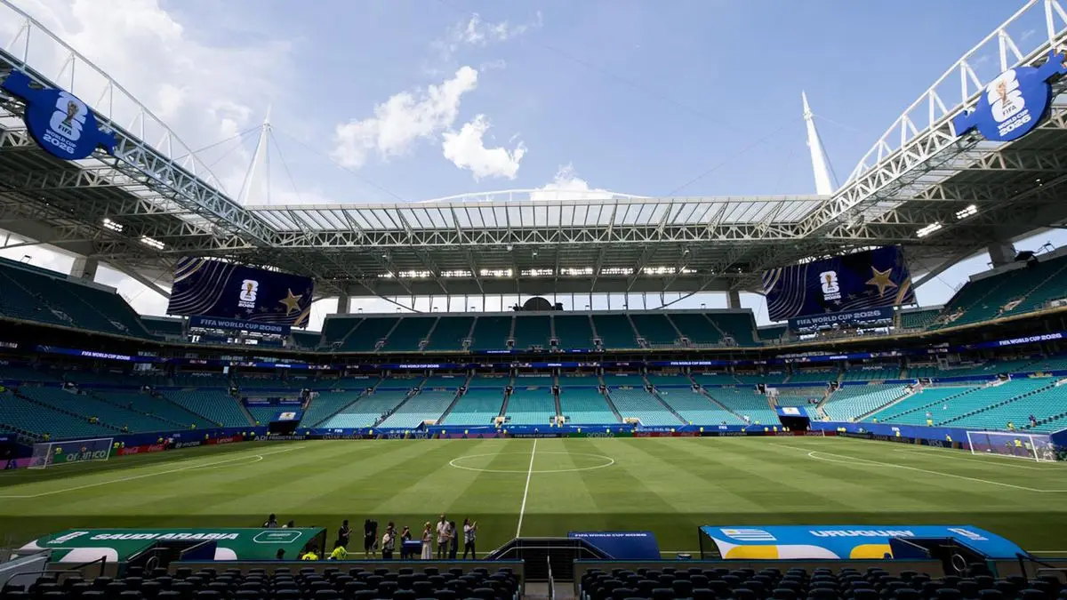 Uruguay cae 1-0 ante Arabia Saudita en el debut mundialista