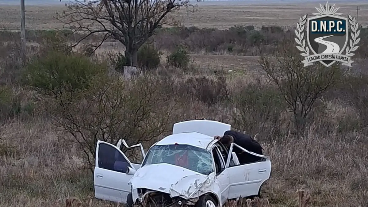 Conductor murió y tres acompañantes sufrieron heridas tras despistar y volcar en ruta 30, Artigas