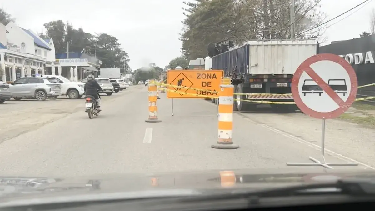 Detectaron hidrocarburos acumulados durante una obra en La Barra y analizan el origen