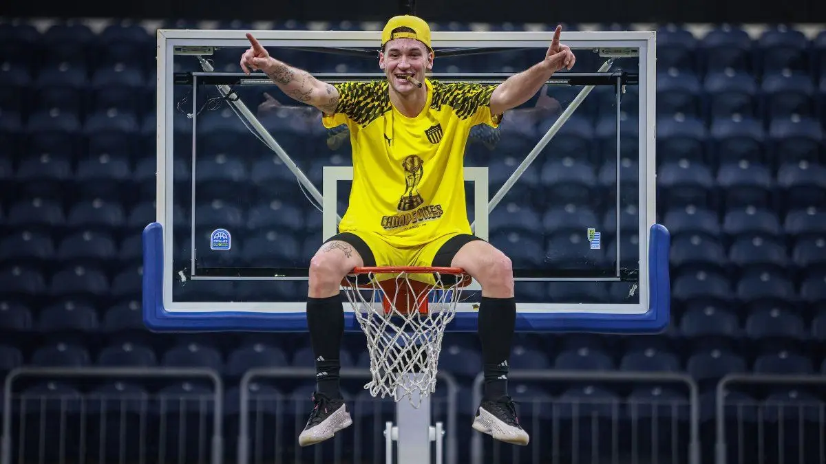 Las fotos del campeón: Peñarol hizo historia tras ganarle la final del básquetbol uruguayo a Aguada
