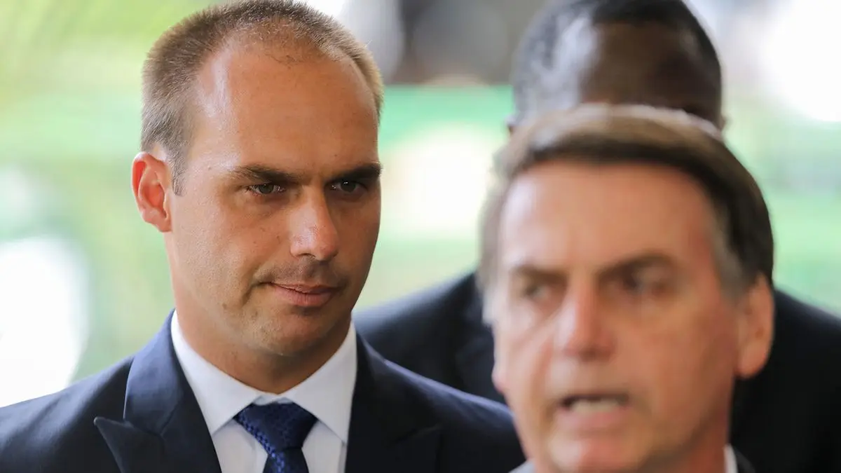 Un hijo de Bolsonaro condenado a cuatro años de cárcel en Brasil por hacer lobby por su padre en EE.UU.