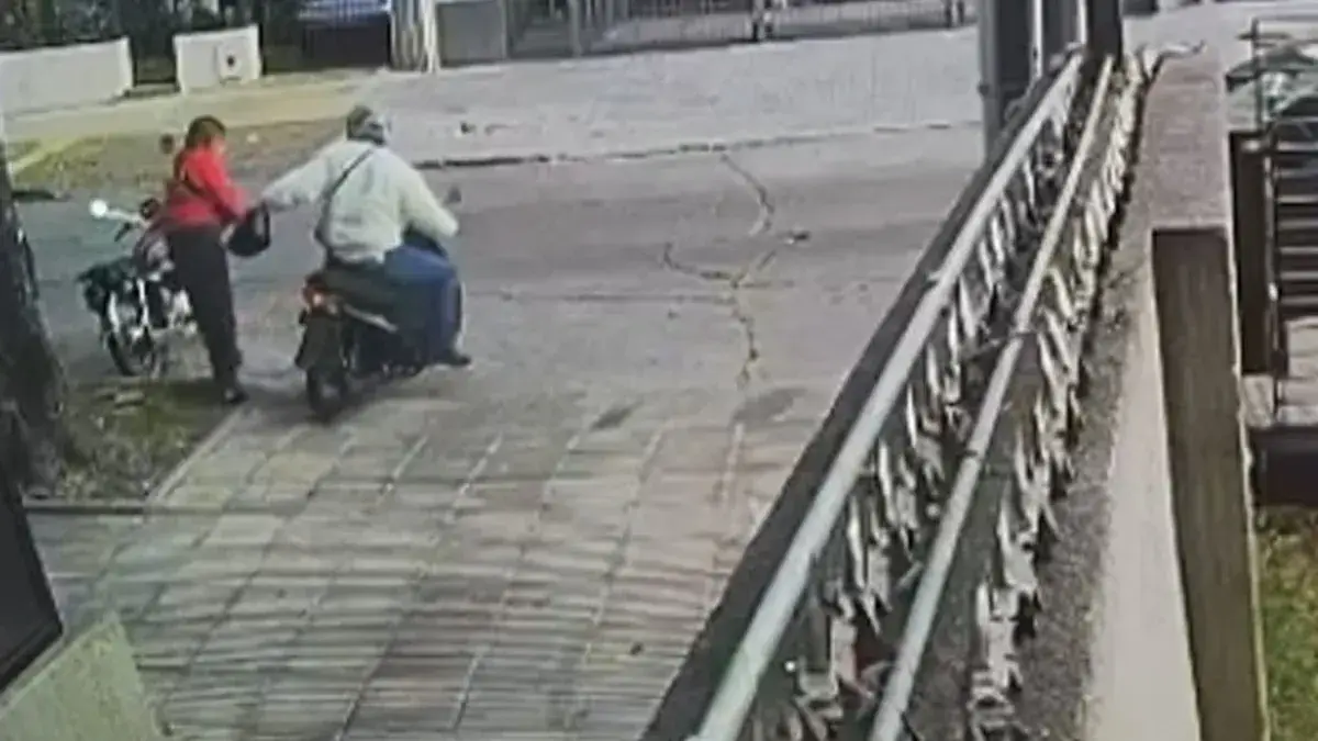 Detuvieron a motochorro que atacó a dos mujeres en Pocitos pero quedó libre tras error administrativo