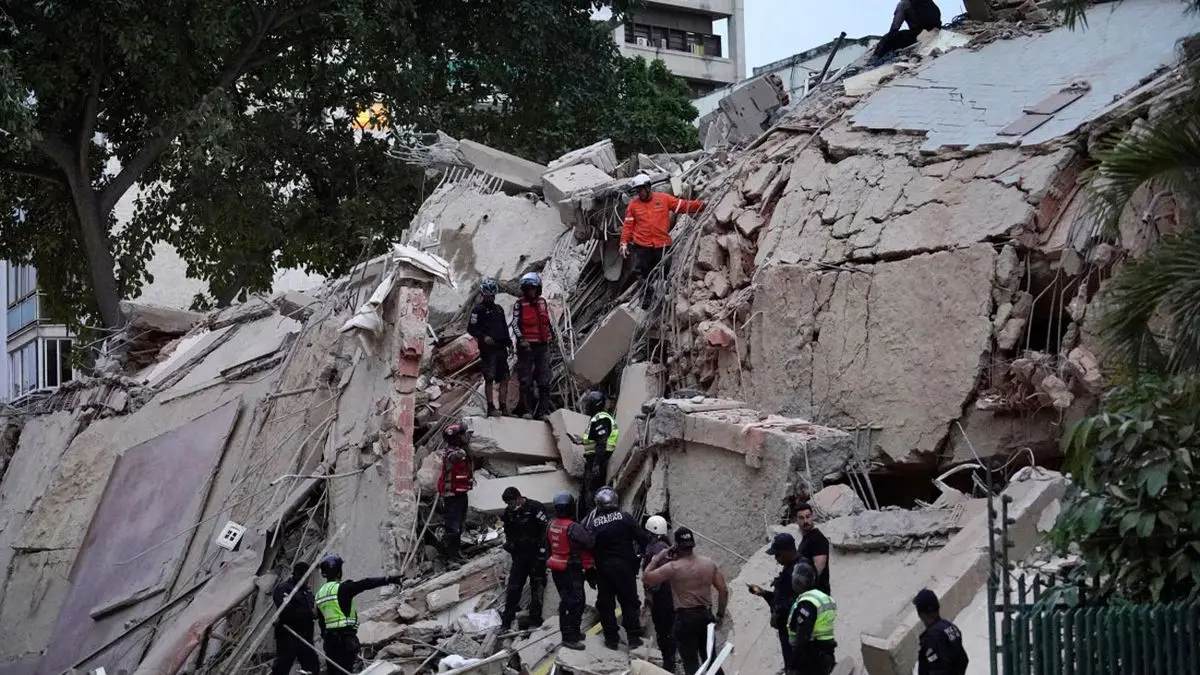 “Decenas de edificios colapsados, una verdadera tragedia, el Estado de La Guaira es una zona de desastre”, dijo presidenta de Venezuela
