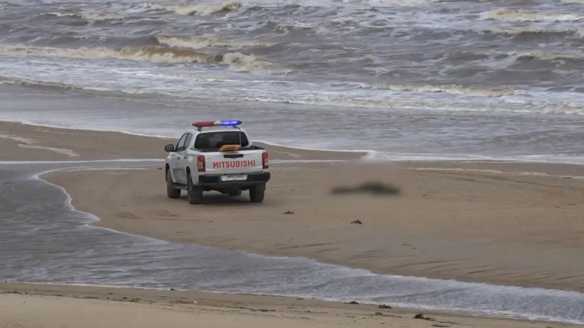 Investigan identidad de cuerpo encontrado en Atlántida; se puede tratar de uno de los pescadores argentinos desaparecidos