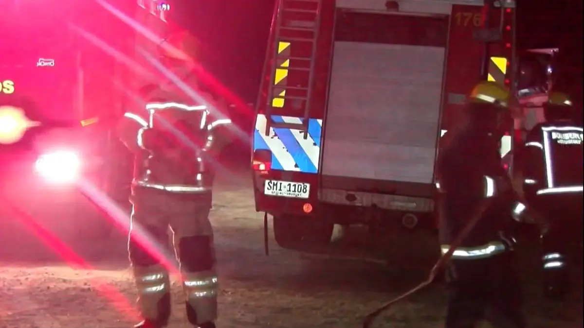 Tres mayores murieron y un menor está internado tras incendiarse una vivienda en Piedras Blancas