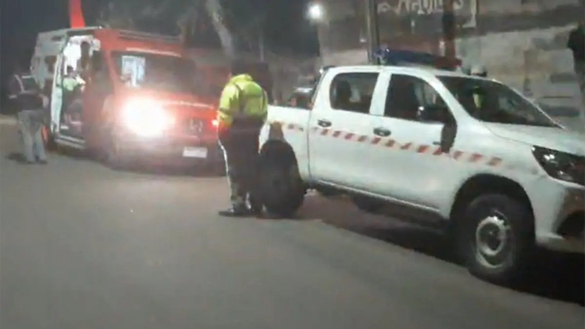 Una inspectora de tránsito fue embestida por un motociclista en un control vehicular en Paysandú