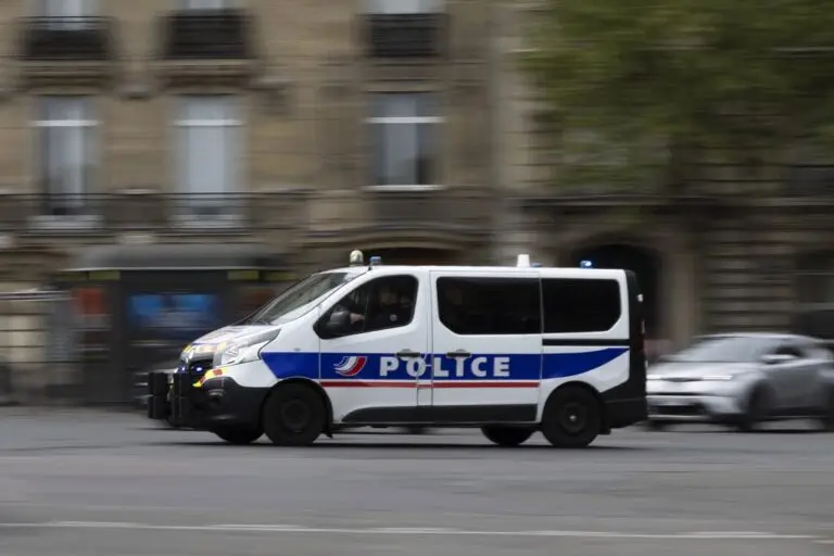 Francia: murió un niño de un año y medio que había sido rescatado de adentro de un auto en plena ola de calor