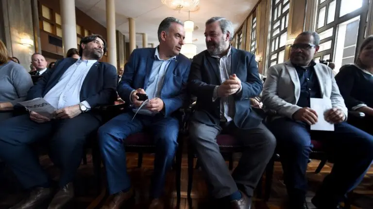 Sector Seregnistas del FA destacó un 'rumbo claro' del gobierno de Orsi y apuntó a 'complicaciones heredadas' de la administración anterior
