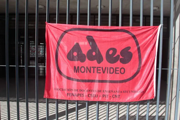 Docentes iniciaron paros en liceos de Montevideo en reclamo de más presupuesto; 'son necesidades objetivas', valoró director de Secundaria