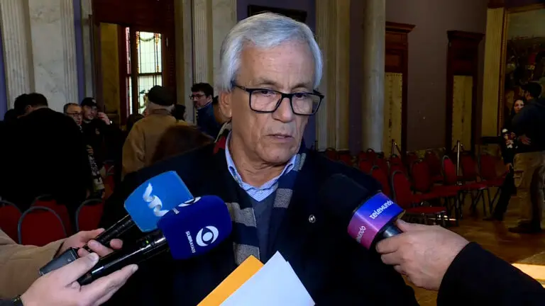Castillo dijo que 'no conviene más' debatir sobre los blindados 'públicamente', sino esperar lo que pase en el Consejo de Ministros