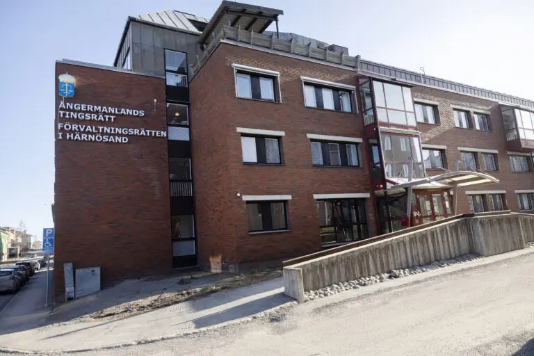 'Explotación sin piedad': cuatro años de cárcel para un sueco de 61 años que obligó a su esposa a prostituirse con 120 hombres