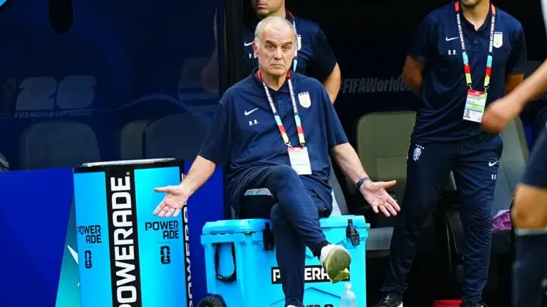 'Tengo la esperanza, por los antecedentes del fútbol uruguayo y de este equipo, que la urgencia nos mejore', dijo Bielsa