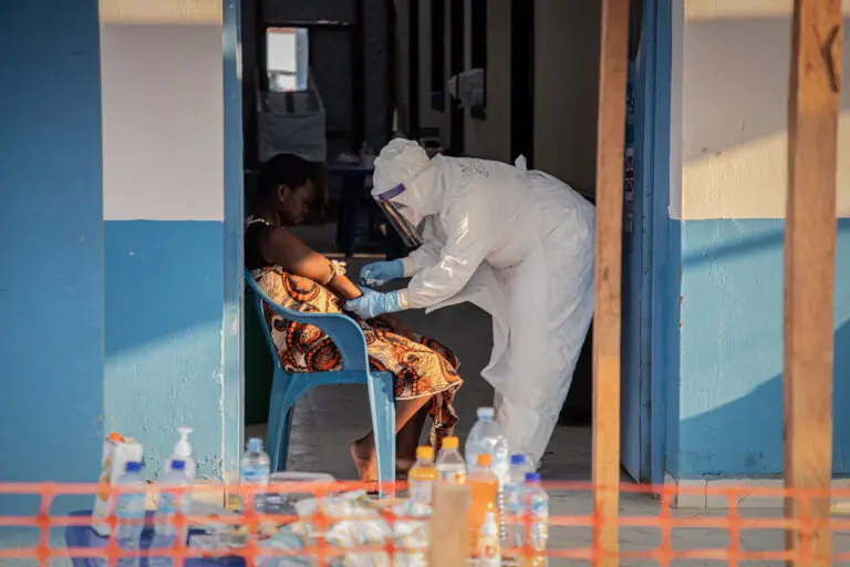 Francia detectó su primer caso de ébola; se trata de un médico que estuvo en el Congo