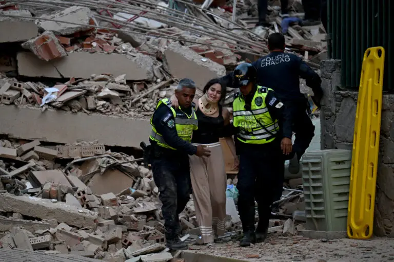 Fuerte sismo causó destrozos en Venezuela en la noche del miércoles