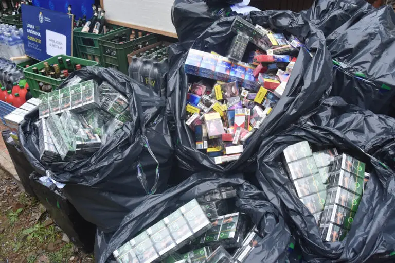 Operación conjunta entre la Policía de Uruguay y la de Brasil desarticuló banda que se dedicaba al tráfico internacional de cigarrillos