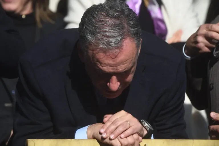 Desaprobación de la gestión de Yamandú Orsi sube a 65%, según encuesta de Cifra