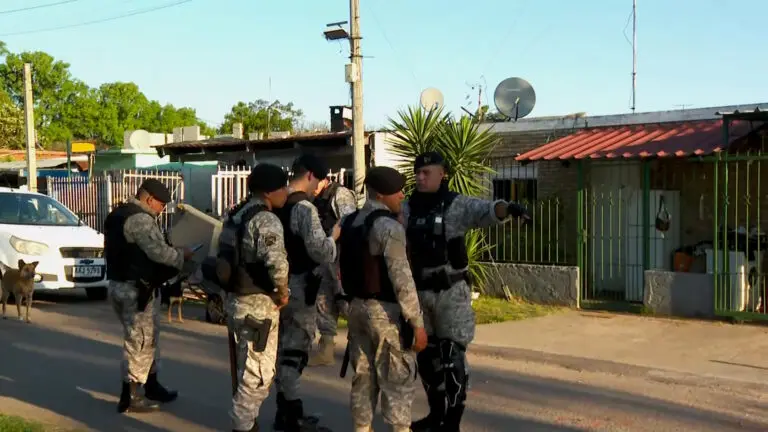 Detuvieron en Colonia a un hombre requerido por el triple homicidio de Casabó durante un control vehicular