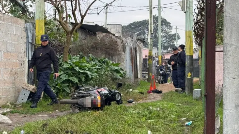Un policía fue baleado tras forcejear con un delincuente que había intentado cometer una rapiña en Punta de Rieles