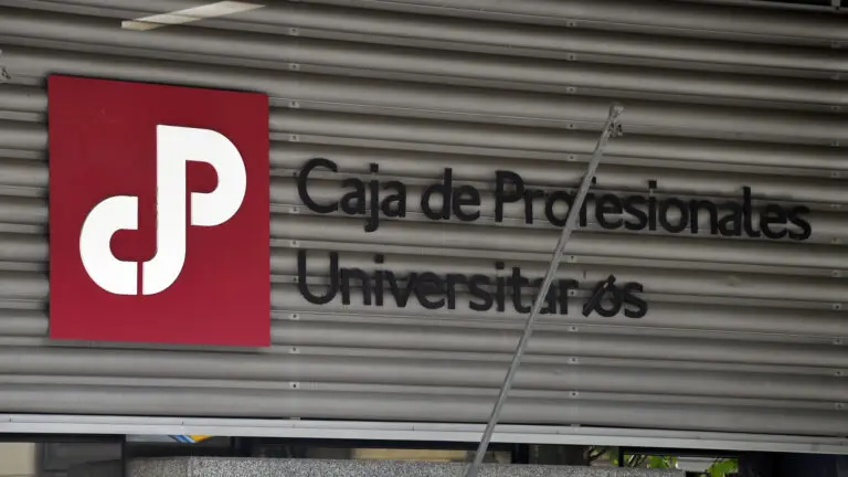 Caja de Profesionales cobrará timbre a registro de consultas médicas