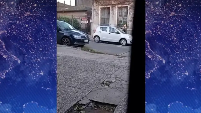 Video: vecinos de Jacinto Vera denuncian que una mujer daña autos que se estacionan frente a su casa
