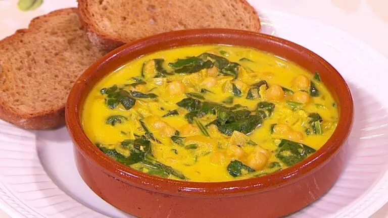 Cazuela de garbanzos al curry