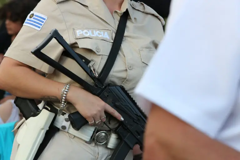 Vehículos, más agentes, más Shotspotter y tótems en comisarías: lo que propone Interior en la Rendición de Cuentas para apuntalar a la Policía