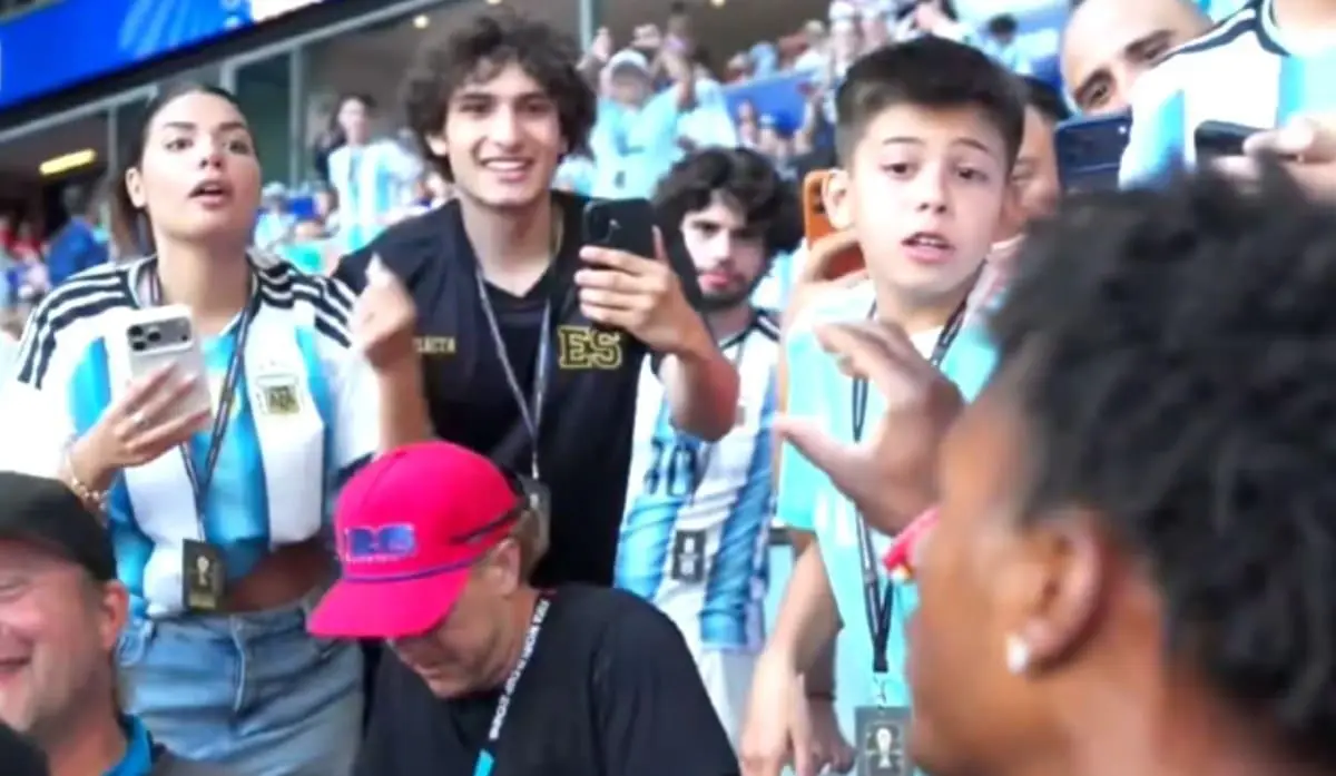 "A casa, a casa, negro": FIFA investiga insultos racistas contra el streamer IShowSpeed durante el partido entre Argentina y Cabo Verde
