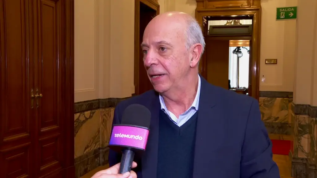 García calificó a la ley de competitividad como una "pequeña LUC" y cuestionó que el gobierno quiera aprobarla en 45 días
