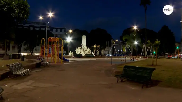 En pos de mejorar la seguridad, la Intendencia de Montevideo renovó y amplió el sistema de iluminación de la plaza Varela en Pocitos
